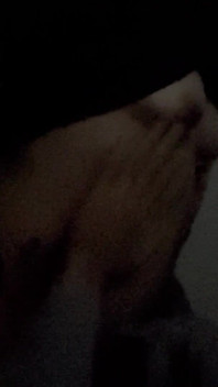 Lei cavalca ed io tocco le sue tette
