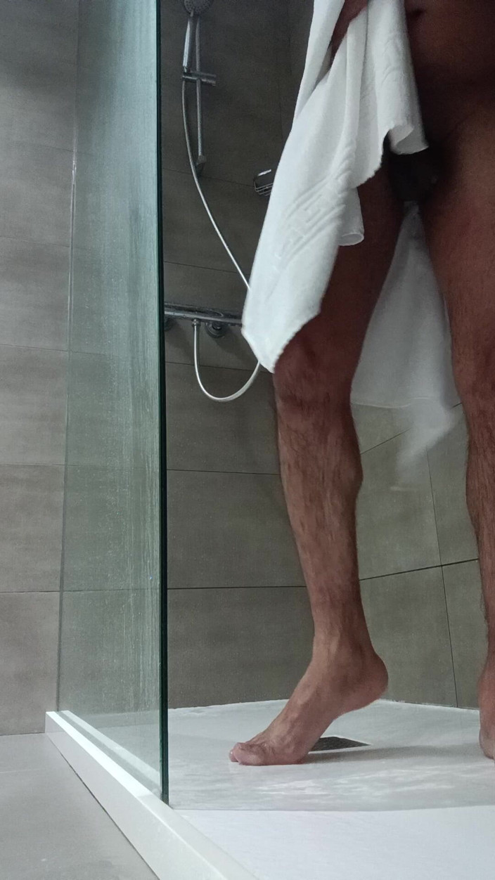 Boy top Amador: Ich Habe Dieses Video Im Besten Hotel Meiner Stadt Gemacht