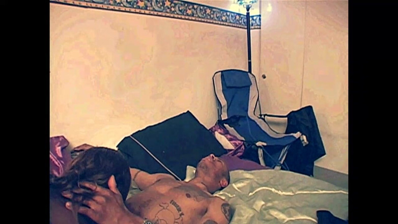 Vintage megastore: 美しい黒人の女の子は、幻想的な69の後に後背位スタイルを犯した