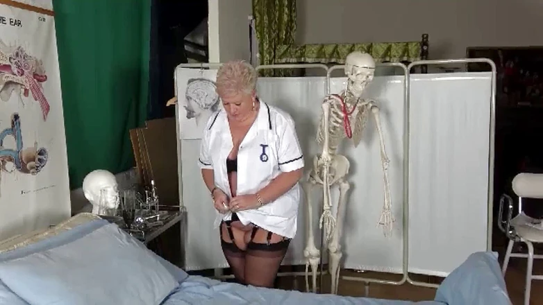 Uk Joolz: Joolz and the doctor