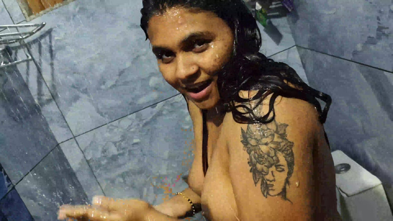 Vaigavarun45: Vaishnavy bagno completo nudo