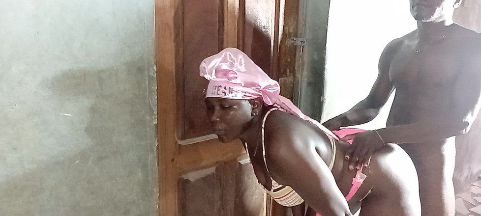 Creamyshuga: Anh ấy đụ chị kế của mình khi mọi người đi ra ngoài