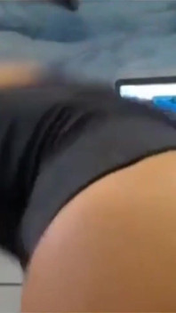 Sexydea Masturbating on Webcam