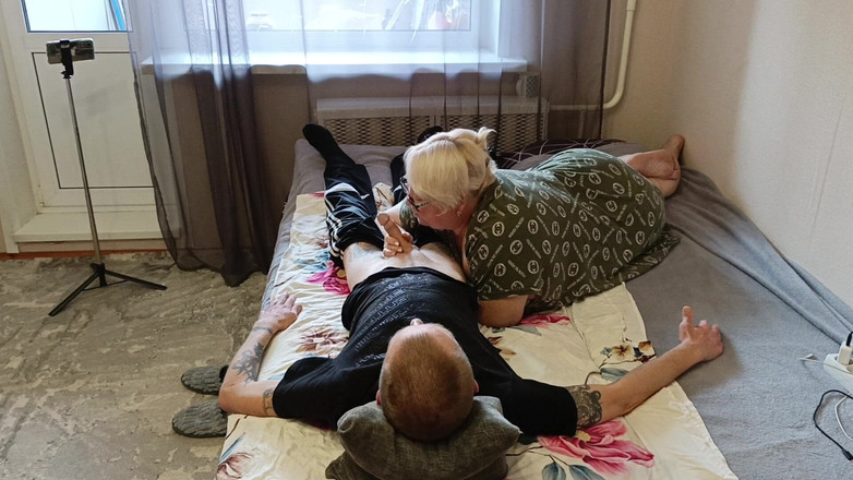 Zona901: Neighbor Sucks Out Every Last Drop of Cum