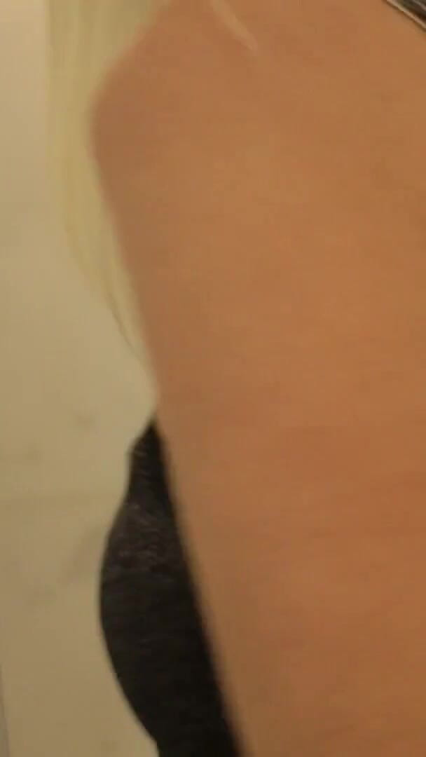Hot Piss Medley No. 3 - Wet Wednesday - New!! (Dirty Tina)