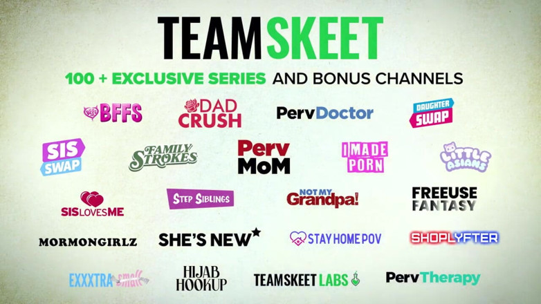 Team Skeet: Bionda calda mostra il suo gran culo stretto