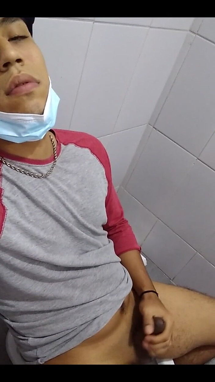 AlexAlejandro13: शौचालय में 5 Minutos