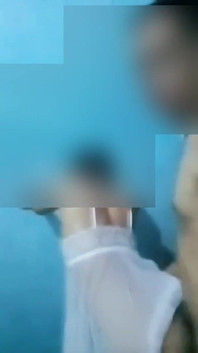 邻居的妻子理发遇到了困难