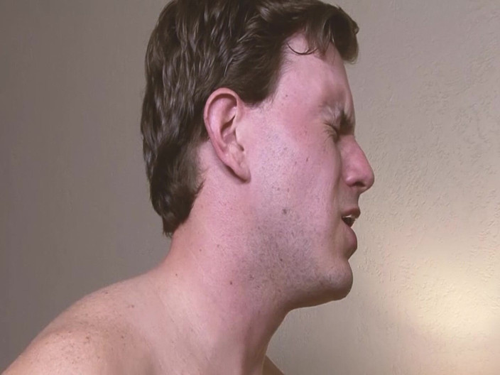 SEXUAL SIN GAY: Сцена гей-смокталки - 1_twink черуба трахають двоє колег у тріо