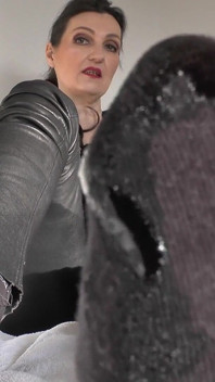 Sahibinin dölünü yala! Çorap aşkını göster! Lady Victoria Valente