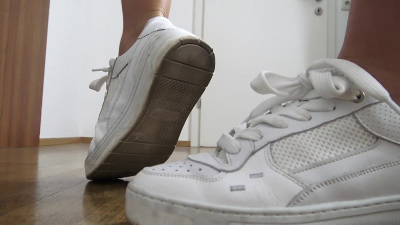 Solo Austria: Le jeu de chaussures de Cruel Reell !