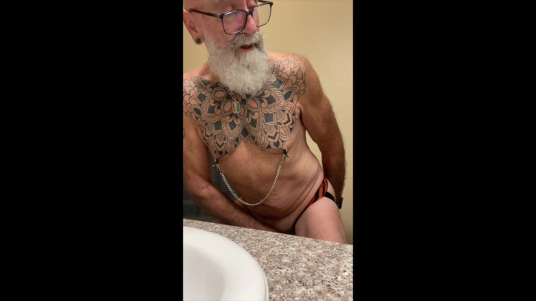 feedmedick: Ik ben klaar om te spuiten