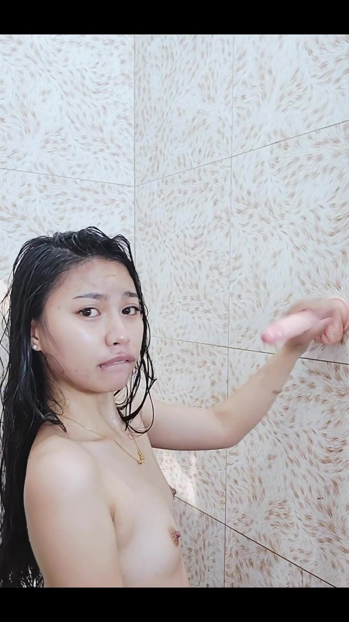 Cherrryblisss: Душ зі мною