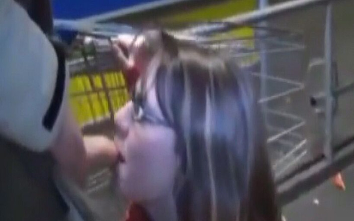 Master of porn: सुपरमार्केट में नाइटफन