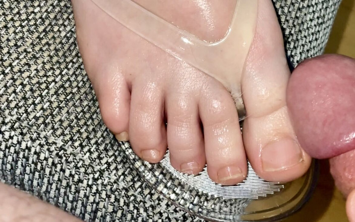 Princess Jeanne: Feticismo del piede con infradito fatto in casa