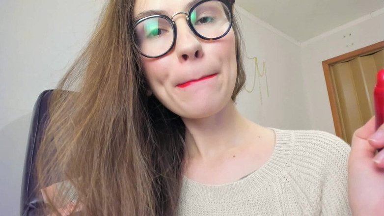 Rarible Diamond: 给很多红色的口红