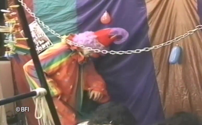 House of lords and mistresses in the spanking zone: Diusir oleh Clown