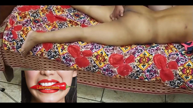 Hotty Jiya Sharmaa: India esposa masaje