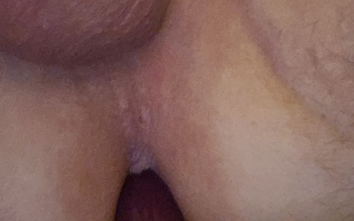 Pellefnatt: Yatakta yatma küçük yarağımda halkaları denedi