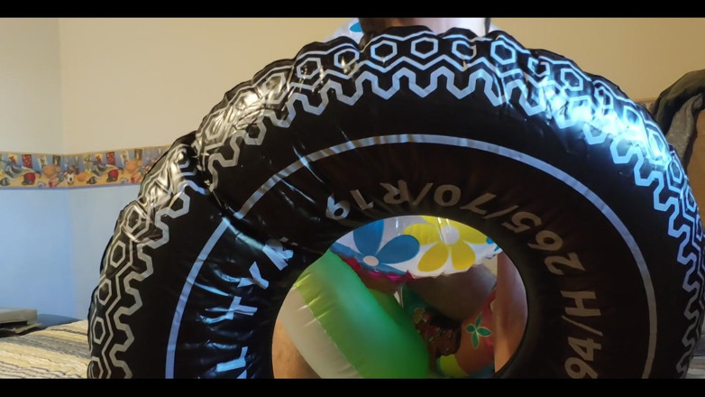Floatie Boy: Esplodere, giocare e segare con la mia collezione di nuoto...