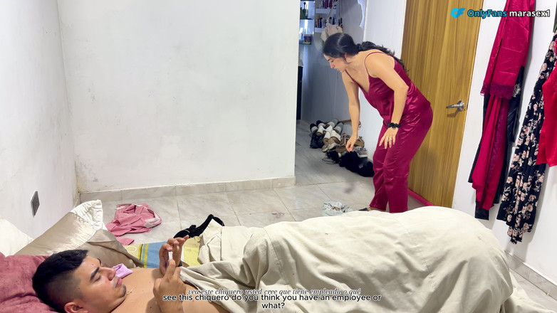 MaRaSexx: Kakak tiri, jika kamu menghisapnya untukku, cepatlah sebelum ibumu melihat...