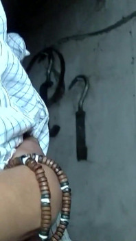 Curvy teen sucks and fucks huge cock outdoor