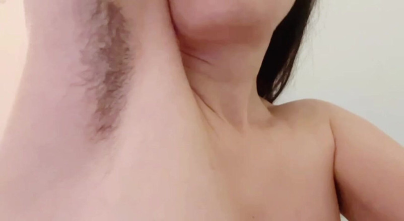 BW_Dolphin: Axilas y pezones super peludos