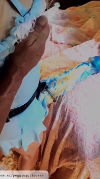 Domslut fiste et baise sa salope avec un gode ceinture XXL, esprit