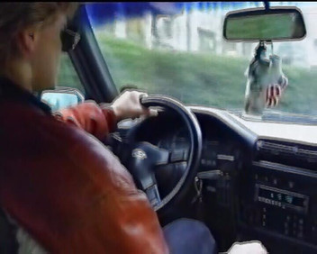 Deutsche Camgirls: Vnadná blonďatá dáma z Německa dostane naplněnou pusu po hlubokém...