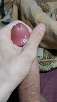 Masturbazione molto succosa in primo piano di una super bellissima!