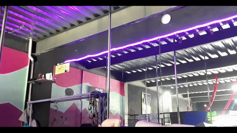 Candy Camille: Dans la bară