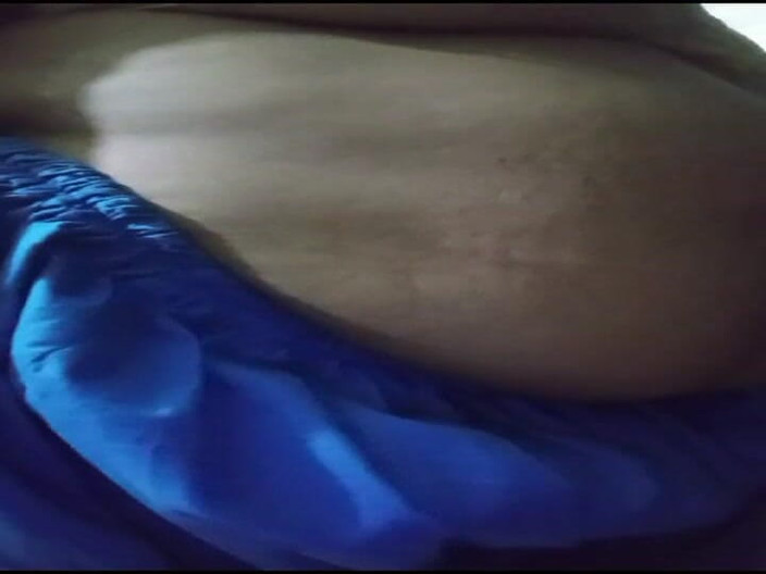 naughtybigee: Fetiche de barriga - sacudiendo tetas rebotando