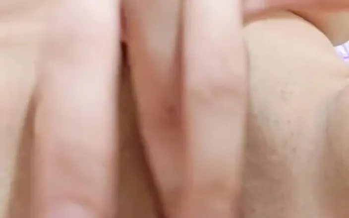Fuckinglady101: Very Horny Pinay Fingering While Watching Porn Sperm Released Delicious