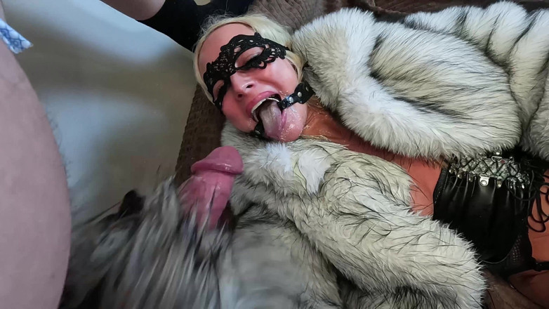 XxxCWSxxx: Masked Filthy Slut in Fur Coat Peed on Her Face,...