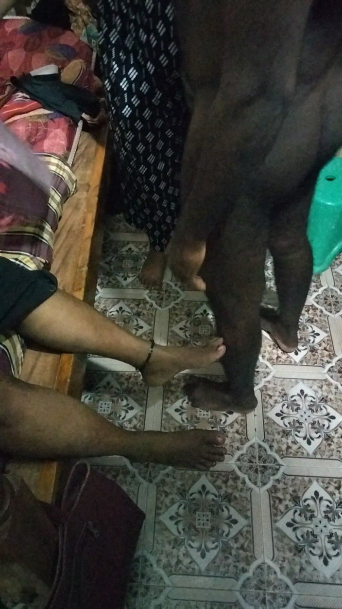 Tamil lesbian: 胸部抚摸热辣的谈话