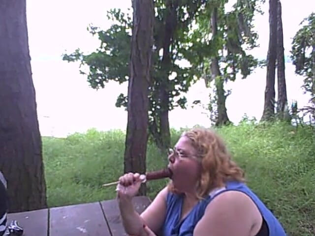 BBW nurse Vicki adventures with friends: 2 BBW share a chocolate treat