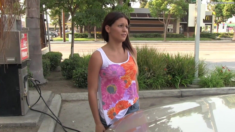 Lesbian Babe Stare: Des lesbiennes se font baiser