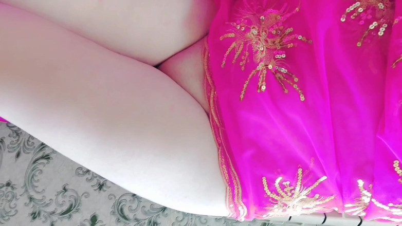 Kitty_Cross: Jag är en pojke crossdresser själv spanking söt lady boy modell...