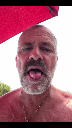 Daddybearvlc: Dzień jacuzzi Daddybears !! Tak, to co robię, gdy jestem sam !!