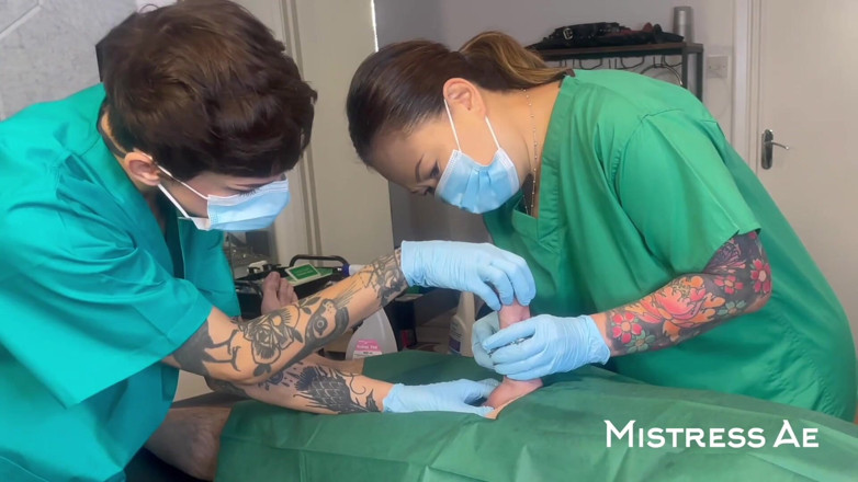 MistressAe: Double domme, examen de sondage medfet et traitements avec Madame...