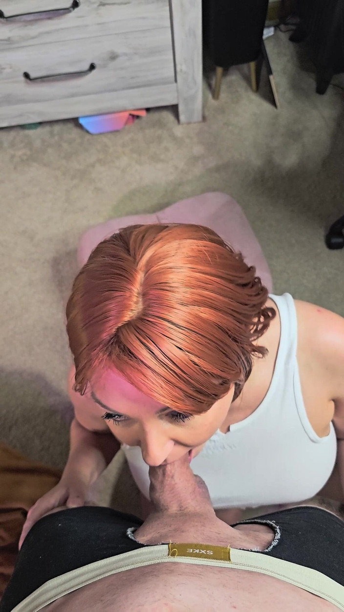 Sofia_HotHead: Sofia suce l’âme