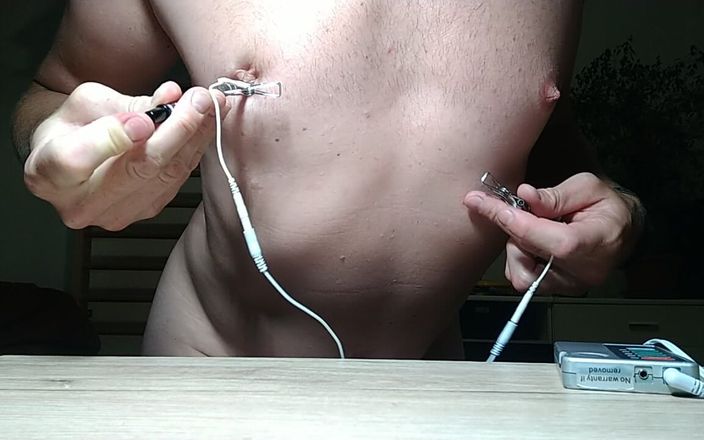 Vlakik SM gay: Сжимание сосков