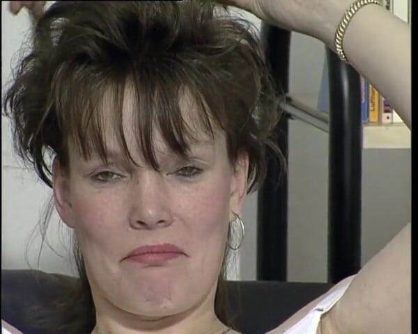 YOUR FIRST PORN: Pamela Bugelt Ihre Muschi Mit Bugeleisen - Pamela ủi âm hộ của cô ấy...