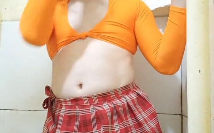 Carol videos shorts: Velma 角色扮演 crossdresser