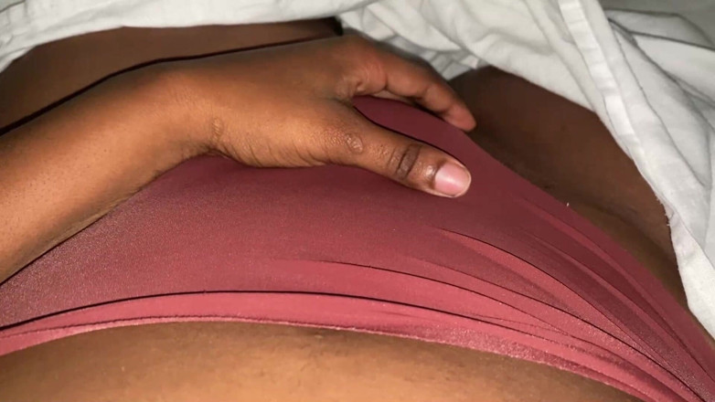 olivercastelistar: Nagrywam mojego sąsiada widzącego się po śniadaniu