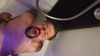 Lovekino: Крошка писает мужику в рот в видео от первого лица