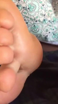 Annette Wants Cum on Her Arched Veiny Feet