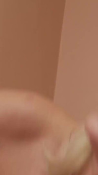 Rubias lesbianas lamiendo coño y jugando apasionadamente