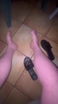 Gambe.