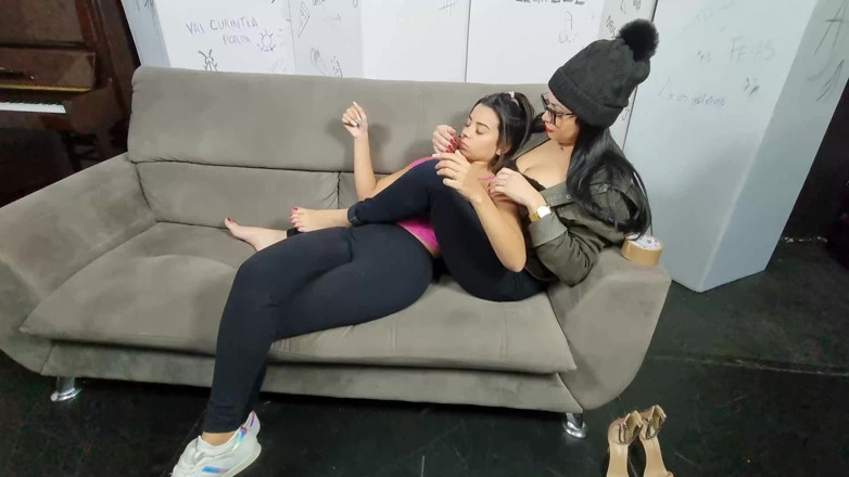 FetishKing: Hands Piano Lesson - Hand Domination Lezdom Top Babes